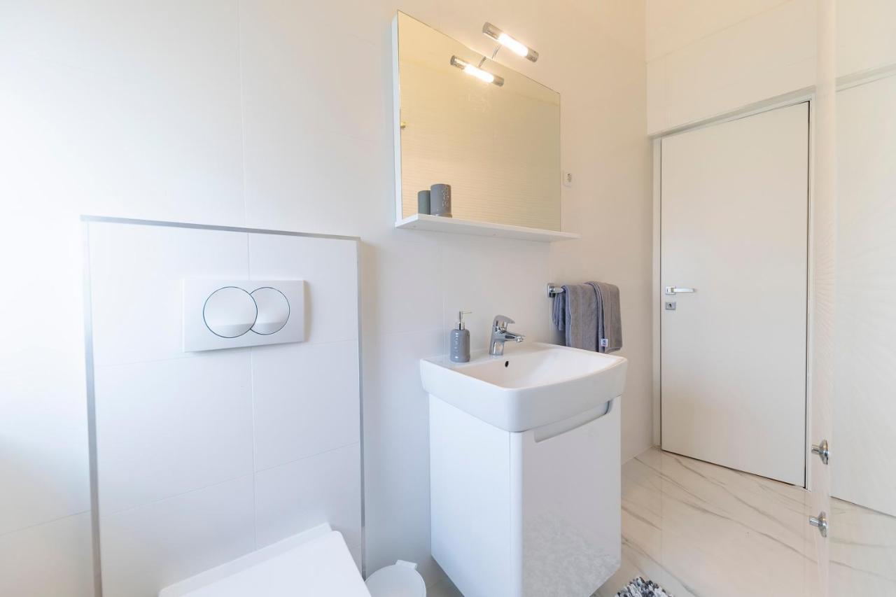 Apartments Ines มูร์แตร์ ภายนอก รูปภาพ