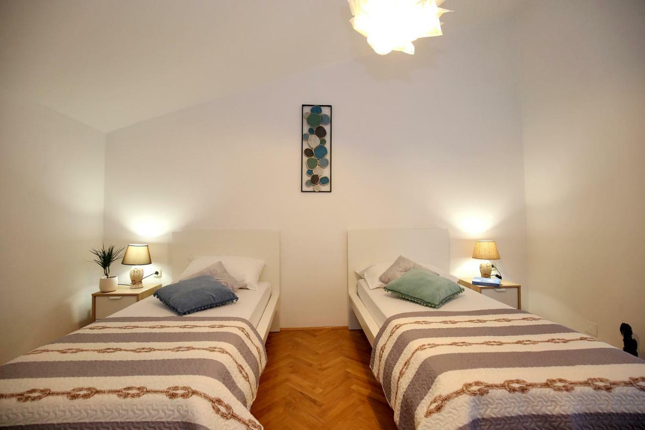 Apartments Ines มูร์แตร์ ภายนอก รูปภาพ