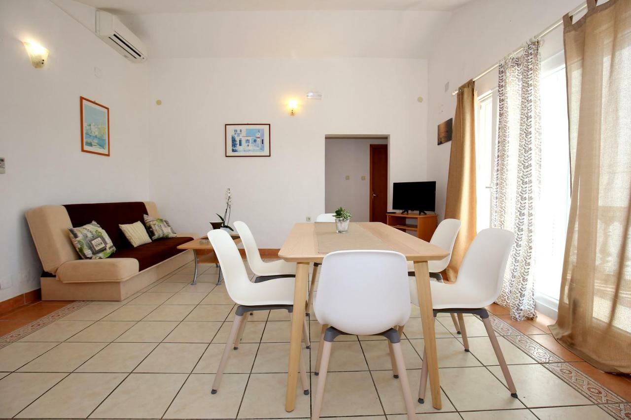 Apartments Ines มูร์แตร์ ภายนอก รูปภาพ